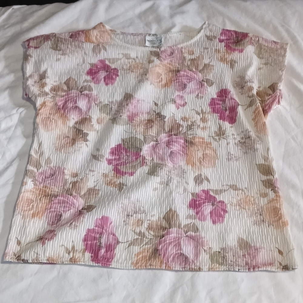 Bentley womens sleeveless top